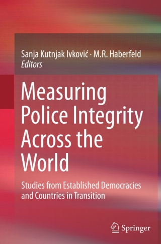 Imagen de portada: Measuring Police Integrity Across the World 9781493922789