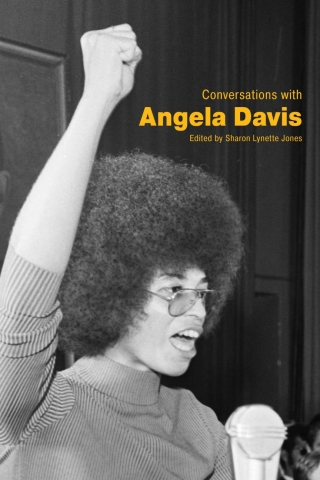 Imagen de portada: Conversations with Angela Davis 9781496829573