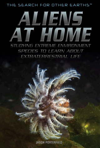 Imagen de portada: Aliens at Home 9781499462975