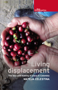 Cover image: Living displacement 1st edition 9781526108739