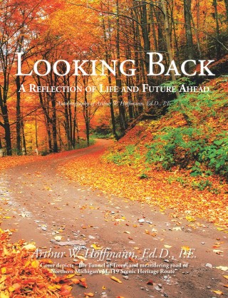 Imagen de portada: Looking Back 9781532053054