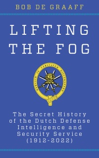 Cover image: Lifting the Fog 9781538176238