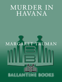Cover image: Murder in Havana 9780375500701