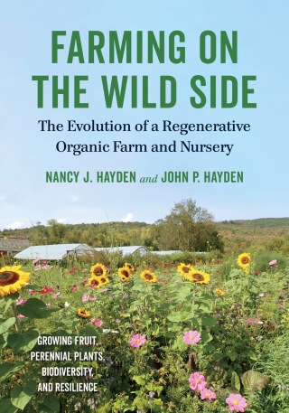 Cover image: Farming on the Wild Side 9781603588287
