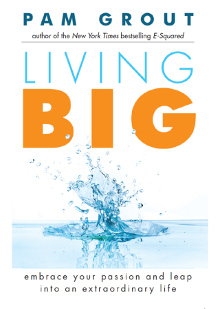 Imagen de portada: Living Big 9781573246521