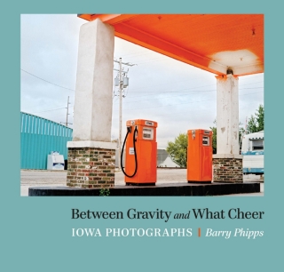 Cover image: Between Gravity and What Cheer 9781609385798