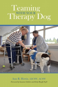 Omslagafbeelding: Teaming With Your Therapy Dog 9781557537034