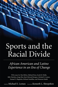 Omslagafbeelding: Sports and the Racial Divide 9781617030451