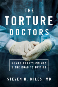 Omslagafbeelding: The Torture Doctors 9781626167520