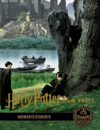 表紙画像: Harry Potter Film Vault: Hogwarts Students 9781683837497