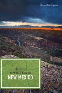 Omslagafbeelding: Explorer's Guide New Mexico (Explorer's Complete) 3rd edition 9781682681909