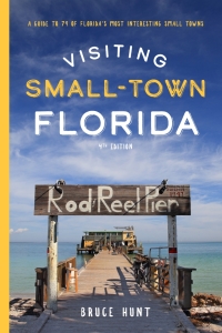 Titelbild: Visiting Small-Town Florida 4th edition 9781683342717