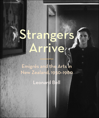 Cover image: Strangers Arrive 1st edition 9781869408732