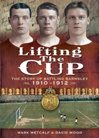 Immagine di copertina: Lifting the Cup 9781845631369