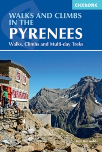 Omslagafbeelding: Walks and Climbs in the Pyrenees 6th edition