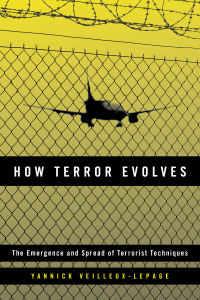 Cover image: How Terror Evolves 9781538149812