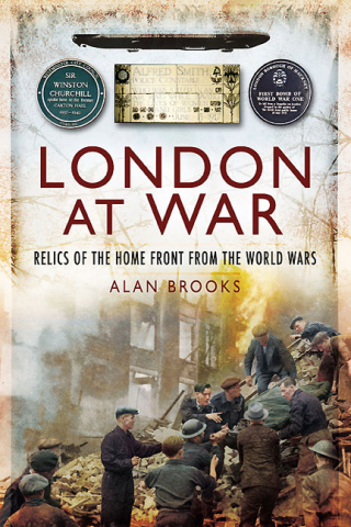 表紙画像: London at War 9781845631390