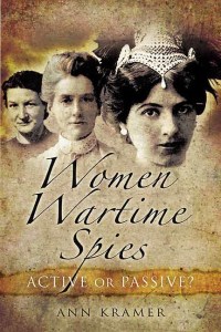 Omslagafbeelding: Women Wartime Spies 9781844680580