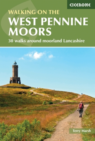 Immagine di copertina: Walking on the West Pennine Moors 1st edition 9781852845803