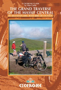 Imagen de portada: The Grand Traverse of the Massif Central 1st edition 9781852845711