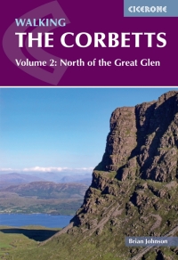Immagine di copertina: Walking the Corbetts Vol 2 North of the Great Glen 9781852846534