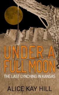 Immagine di copertina: Under a Full Moon 9781952225192