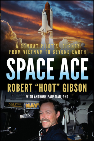 Imagen de portada: Space Ace 1st edition 9781960259462