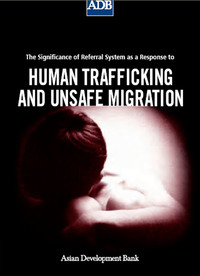 Titelbild: The Significance of Referral Systems as a Response to Human Trafficking and Unsafe Migration 1st edition 9789715618021