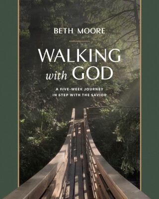 Imagen de portada: Walking with God 9798400510175
