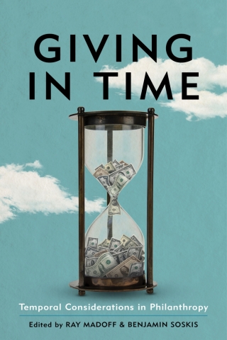 Cover image: Giving in Time 1st edition 9781538131770